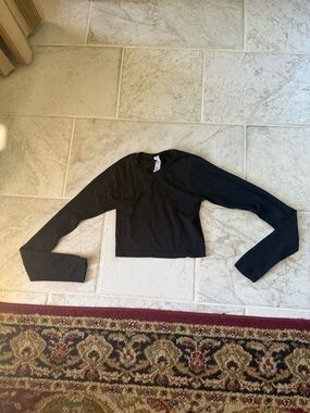 Lululemon Black Cropped Long-Sleeve Top